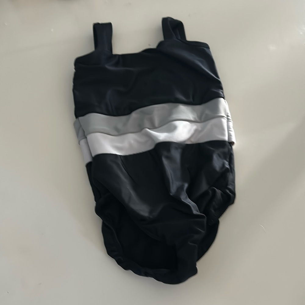 5 Dancewear the Label Black Leotard Youth Medium